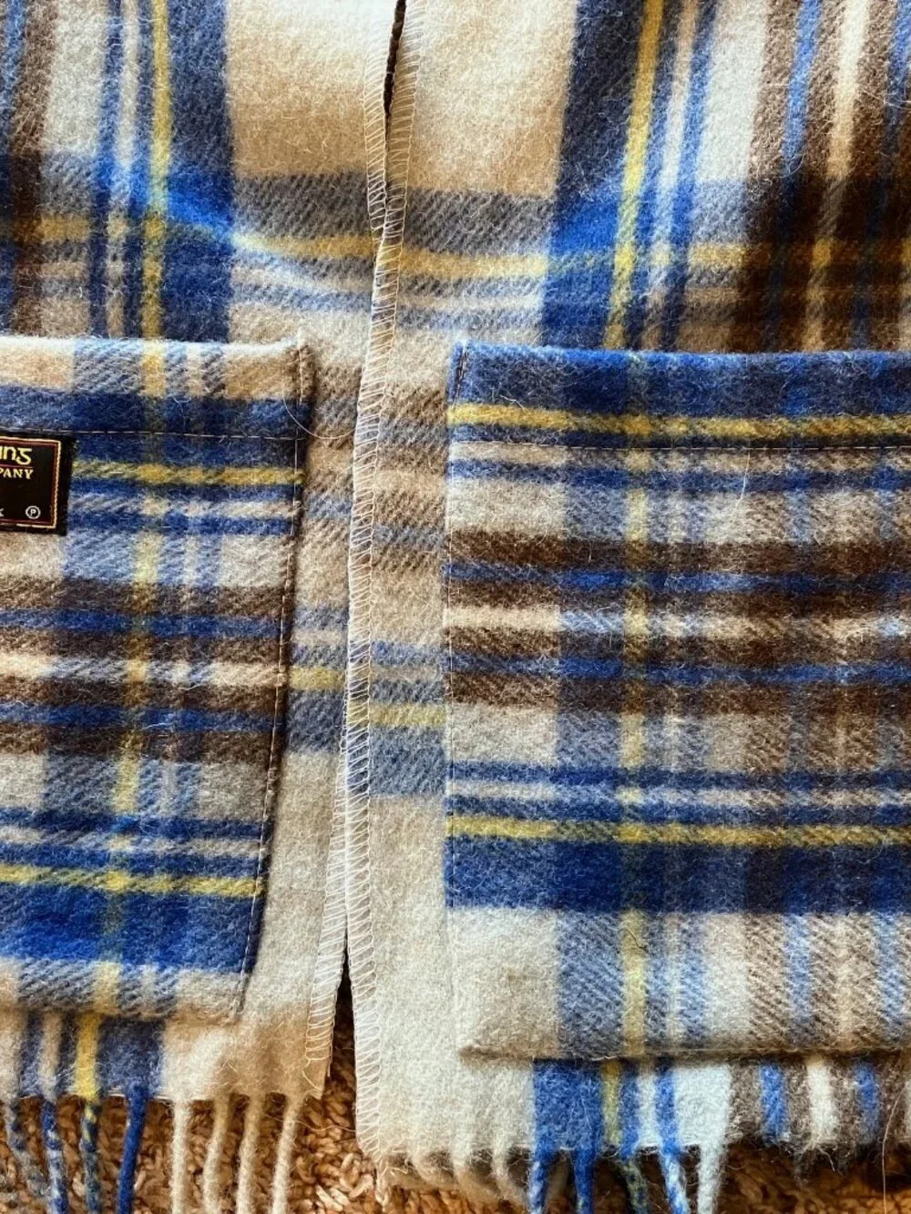 Patrick King Woollen Co 100% Wool Pocket Scarf Tartan Plaid NWT Blue Fringe